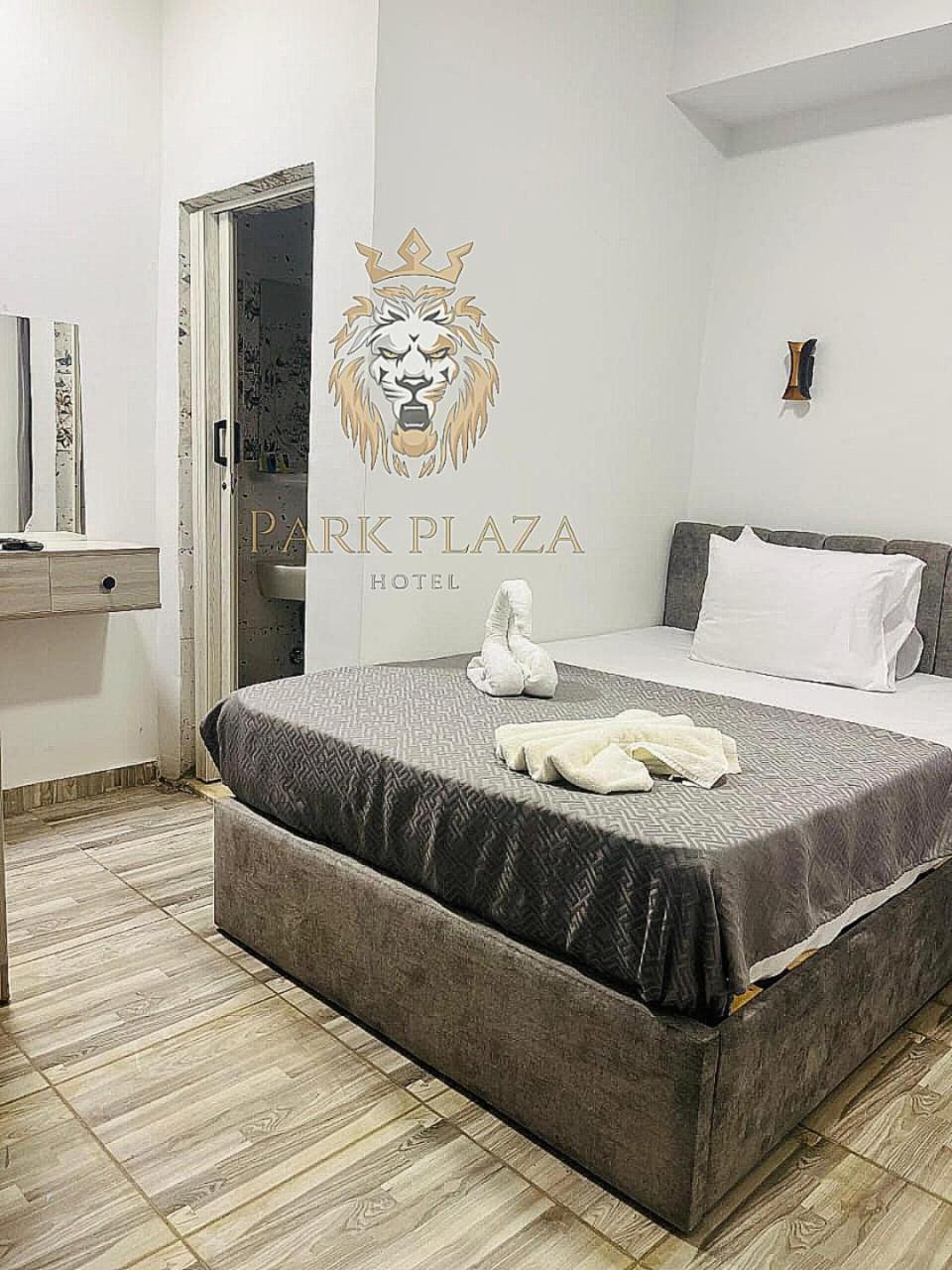 New Park Plaza