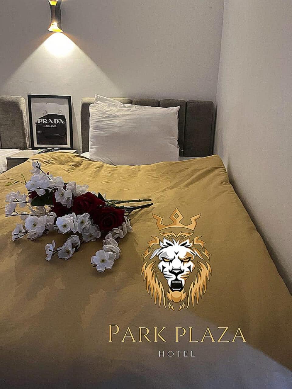 New Park Plaza 3*