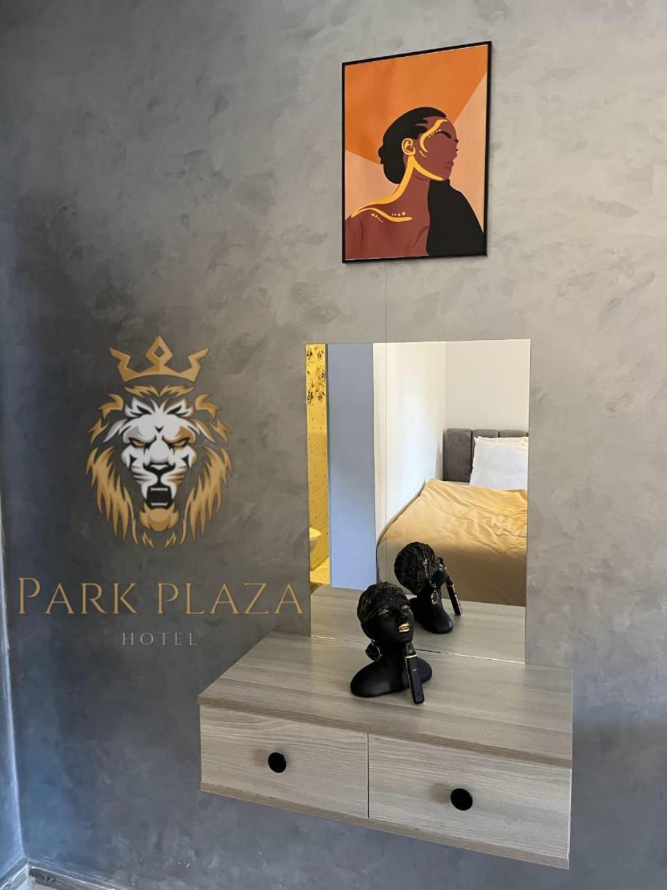 New Park Plaza 3*
